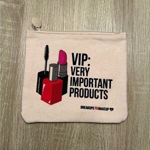 NEW … IPSY Cosmetic / Makeup Bag